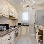 アパート Beautiful 2bedflatcismigiu ブカレスト