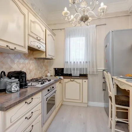 Апартаменти Beautiful 2bedflatcismigiu Бухарест